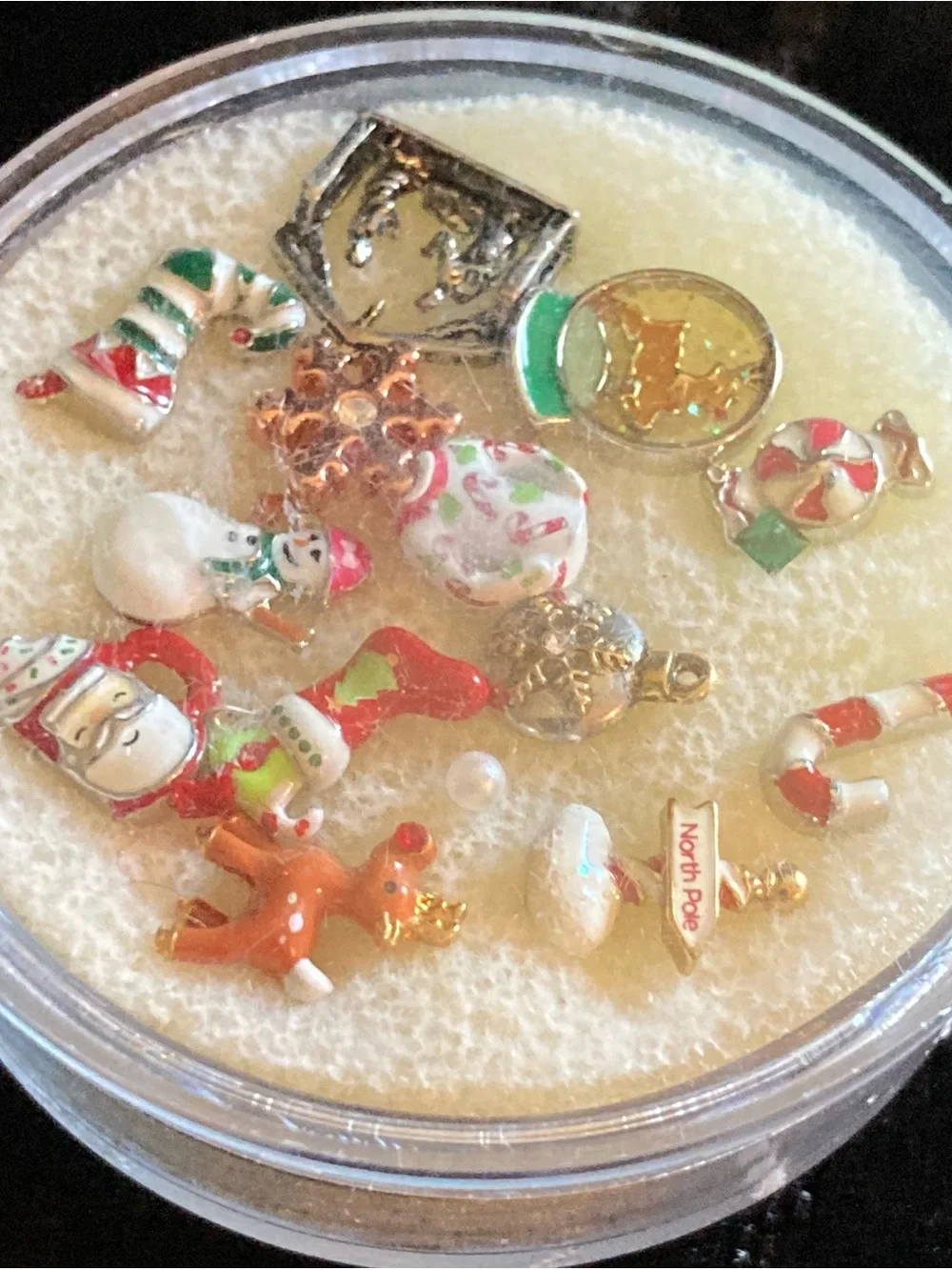 Origami Owl Red Green White Gold Christmas Floating Charm Lot